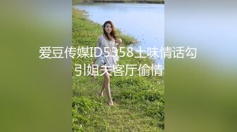 高颜值牛仔裤萌妹舔弄口交骑坐自己动抽插猛操