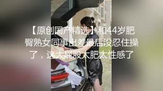 冒充艺校老师让好身材的嫩妹脱光了展示一下身材