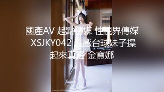 打乳钉 不用紧张 深呼吸 漂亮妹子有这么完美的大奶子 干嘛还要吃这个苦