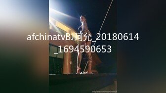 漂亮小美女和八个猛男战斗 妹子娇小精致嫩逼真耐草