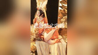 潜入女厕近距离偷拍高跟鞋少妇肥美的鲍鱼